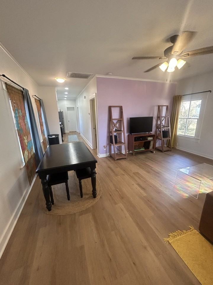 5306 Avenue P 1/2 - Photo 5 of 17