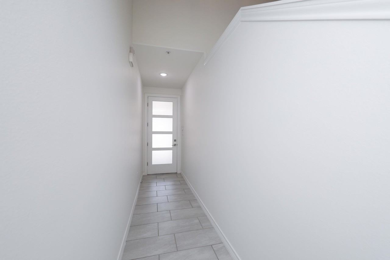 9921 Bijan Dr - Photo 3 of 29