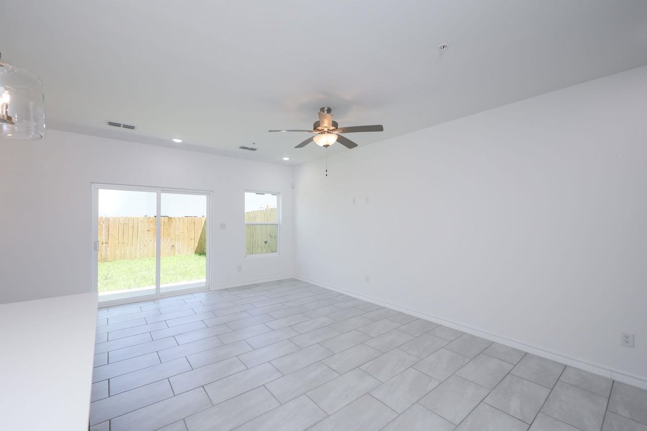 9921 Bijan Dr - Photo 5 of 29