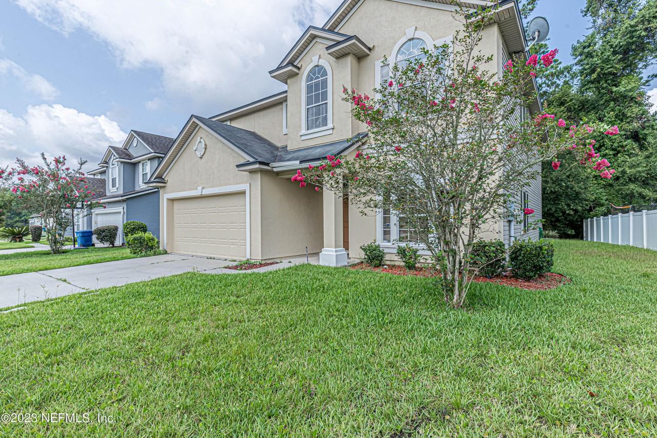 4066 Anderson Woods Dr - Photo 2 of 35