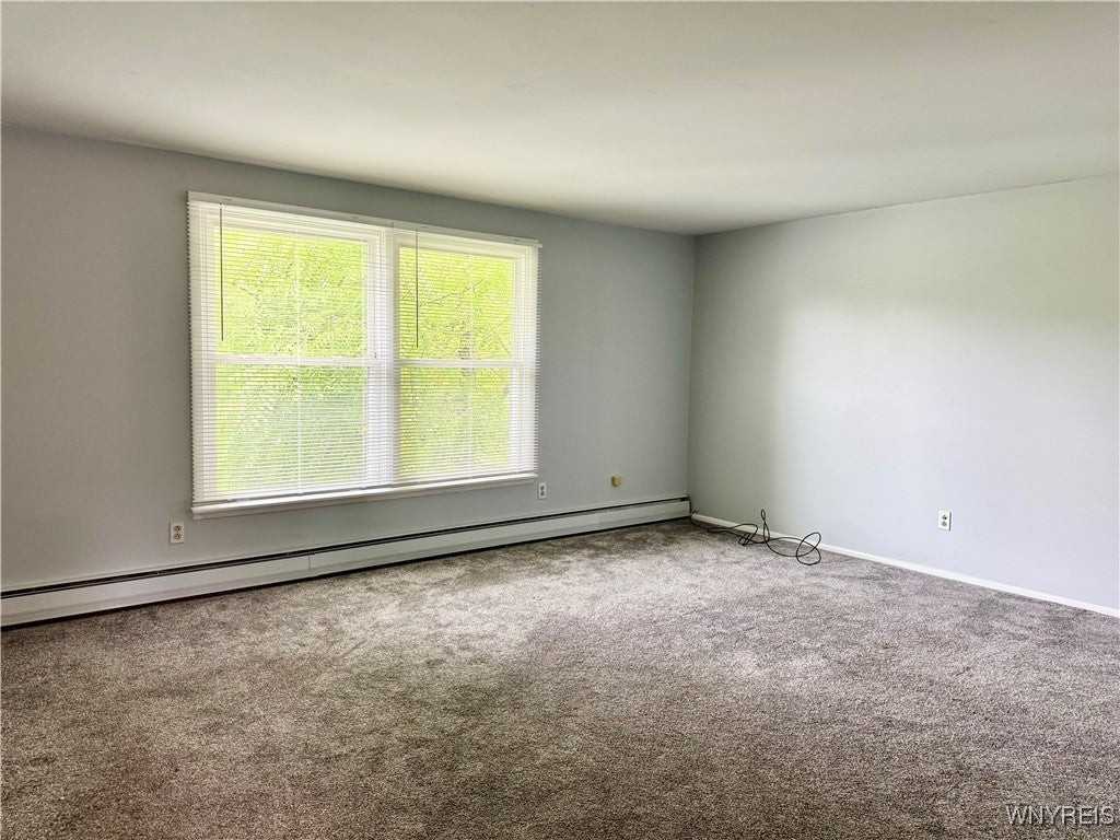 28 Ayrault Dr - Photo 7 of 16