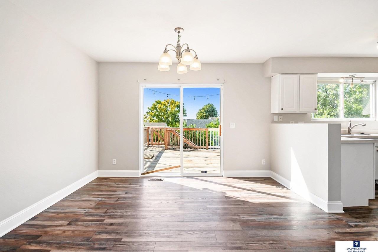 8112 N 153rd St - Photo 5 of 15