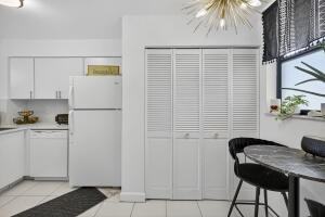 118 Lake Emerald Drive ##102 - Photo 6 of 23