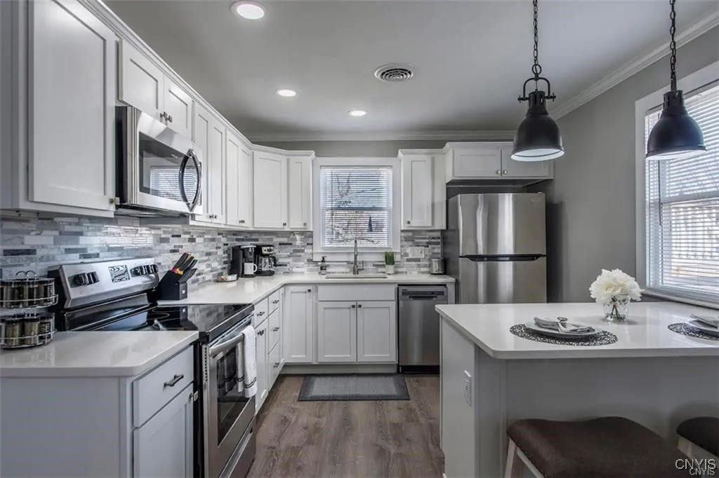 211 10th Ave Street - Photo 2 of 39