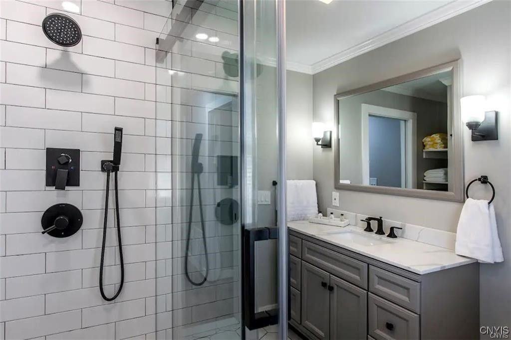 211 10th Ave Street - Photo 4 of 39