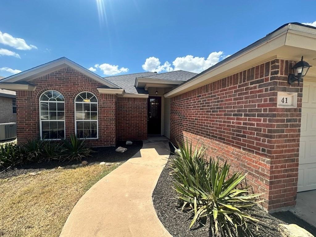 41 Amberwood Dr - Photo 3 of 28