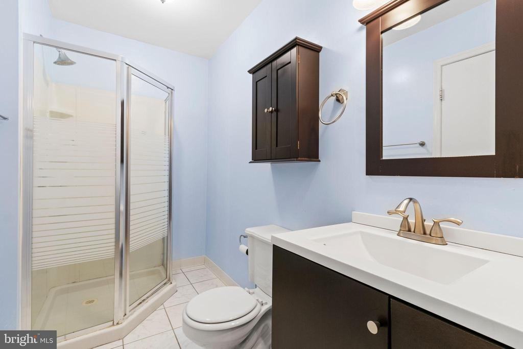 7700 Newington Forest Ave - Photo 4 of 5