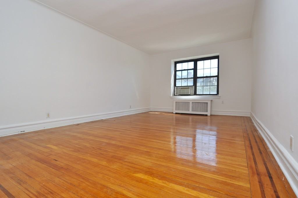 105 Garth Rd - Photo 2 of 30