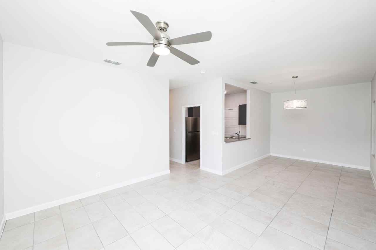 7126 Rosson Lane - Photo 3 of 11