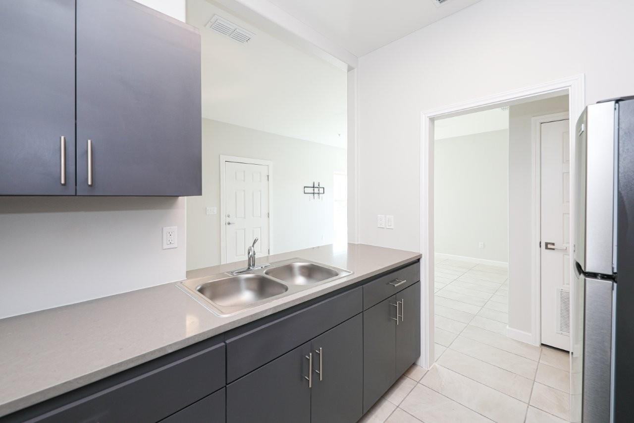 7126 Rosson Lane - Photo 7 of 11