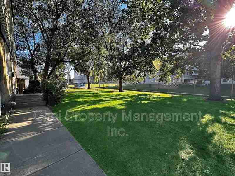 862 Erin Pl Nw - Photo 3 of 20