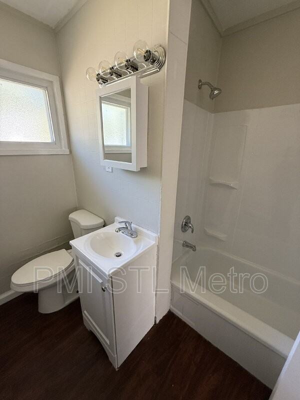 5319 Elsie Ave - Photo 5 of 9