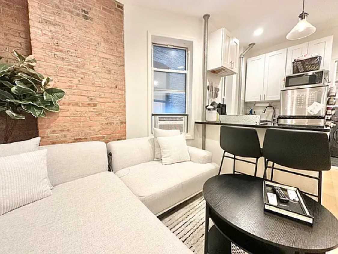 110 9Th Ave - Photo 2 of 14