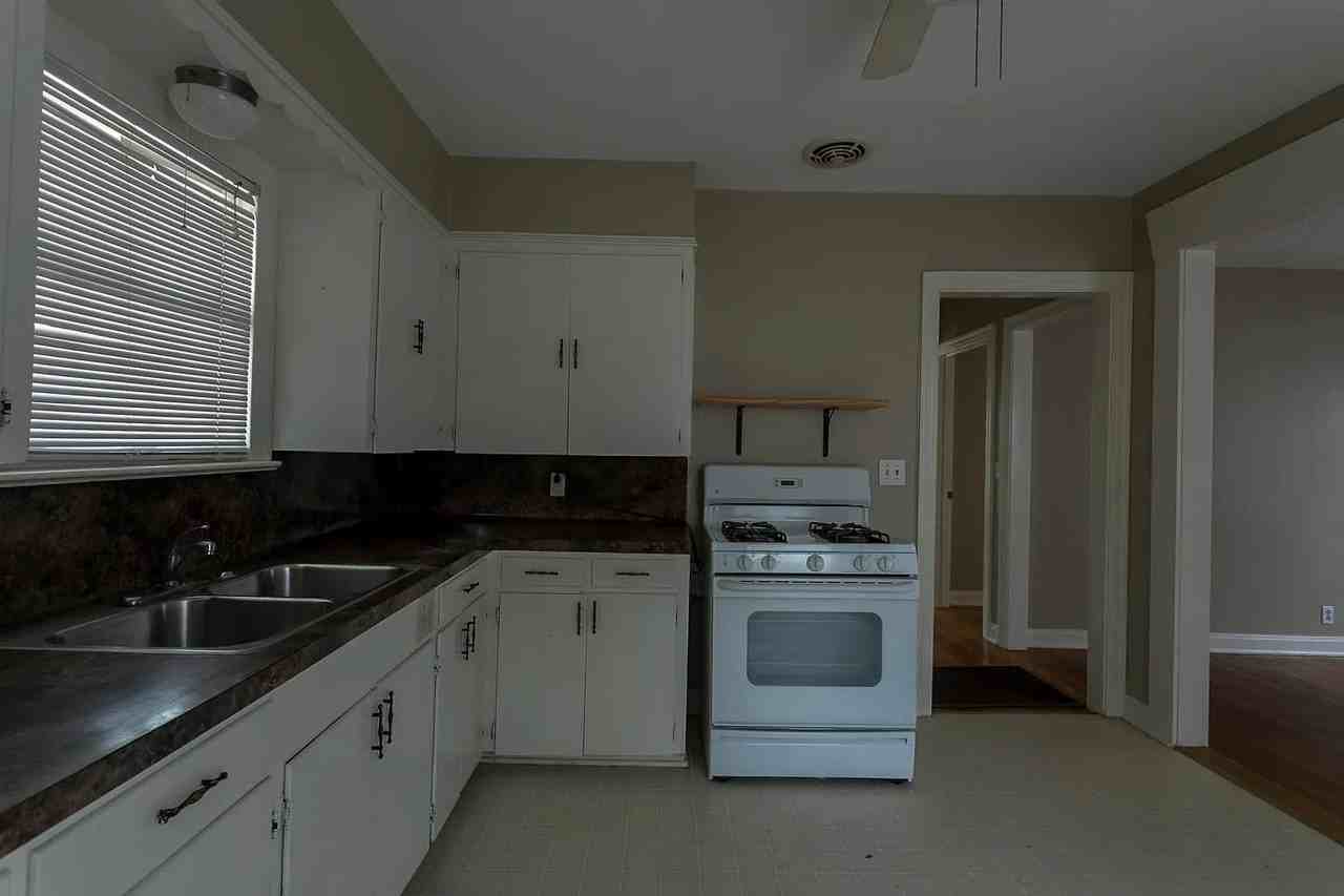 4417 Diane Dr - Photo 2 of 21