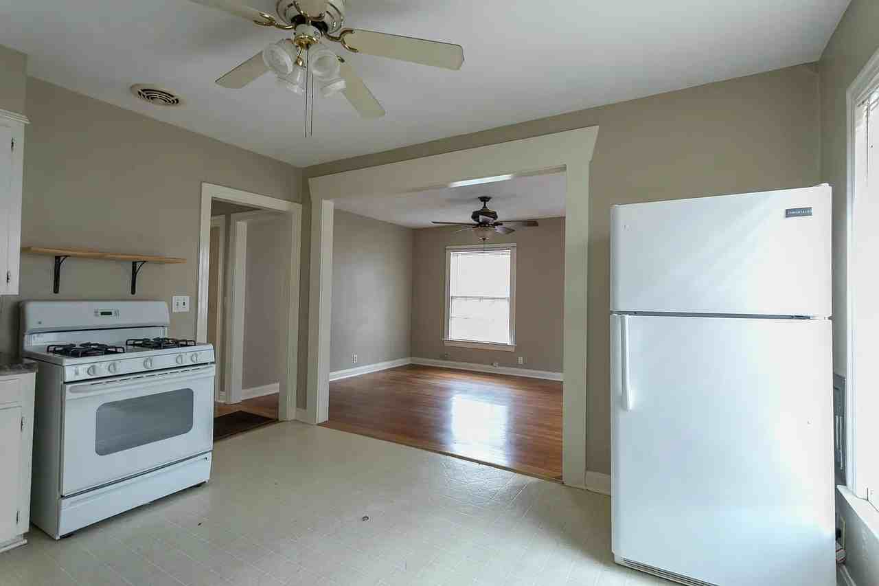 4417 Diane Dr - Photo 3 of 21