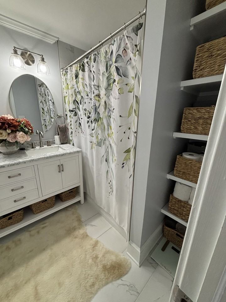 204 E 7th St #204 - Photo 4 of 18