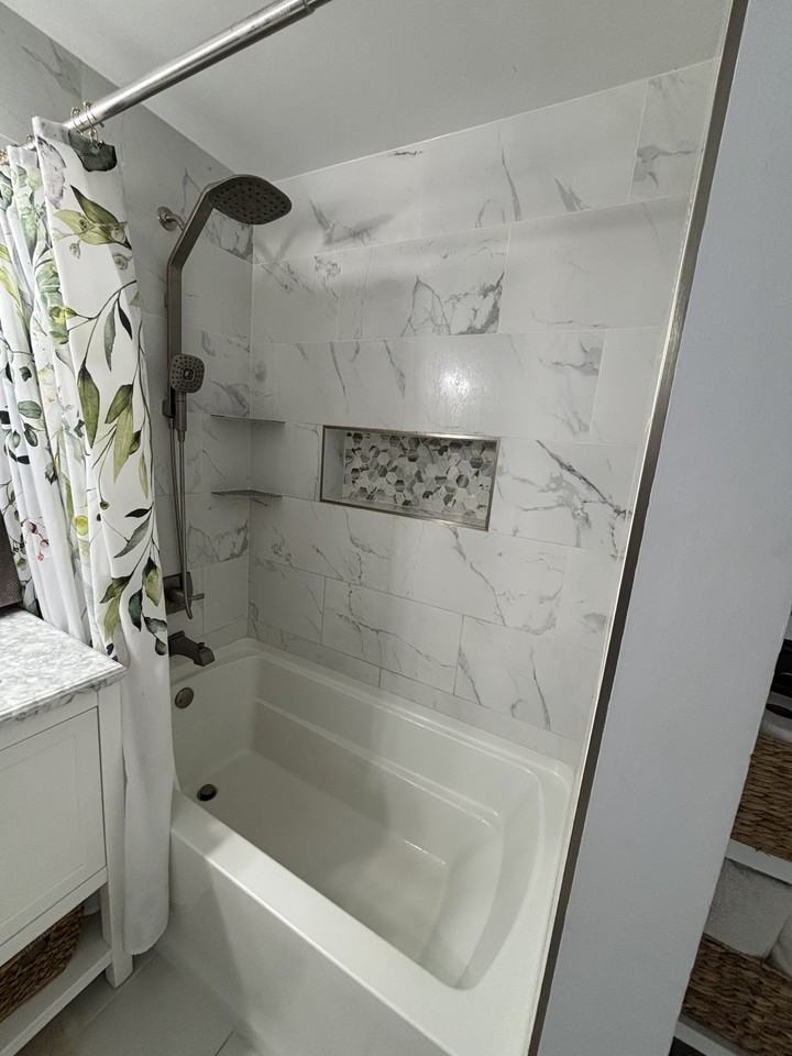 204 E 7th St #204 - Photo 5 of 18