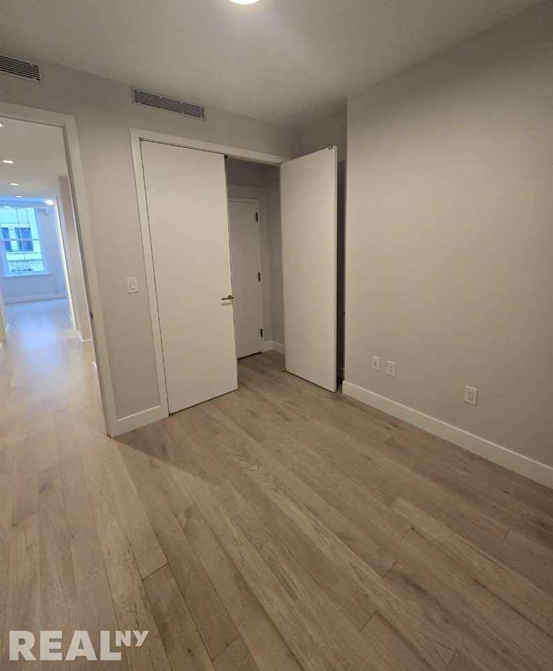 Broome St #4F - Photo 3 of 12