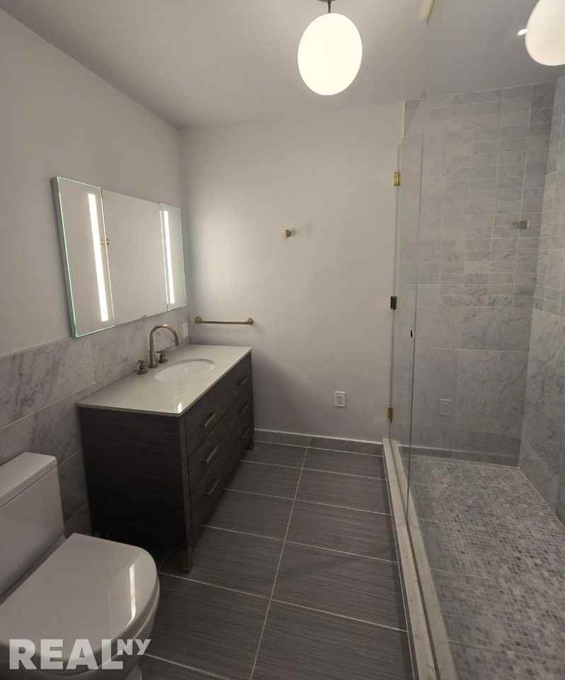 Broome St #4F - Photo 6 of 12