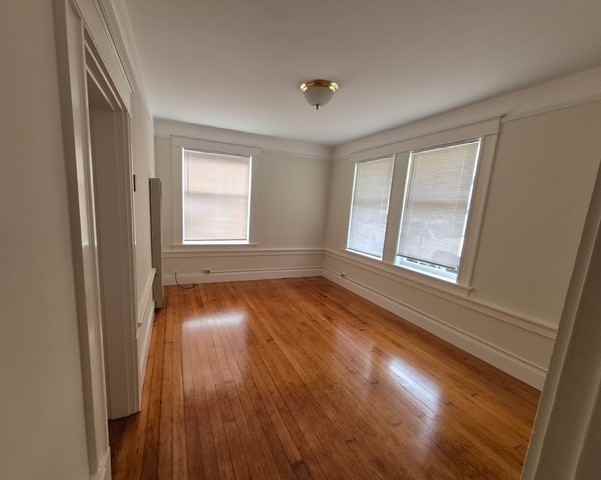 205 28th Street - Photo 3 of 15