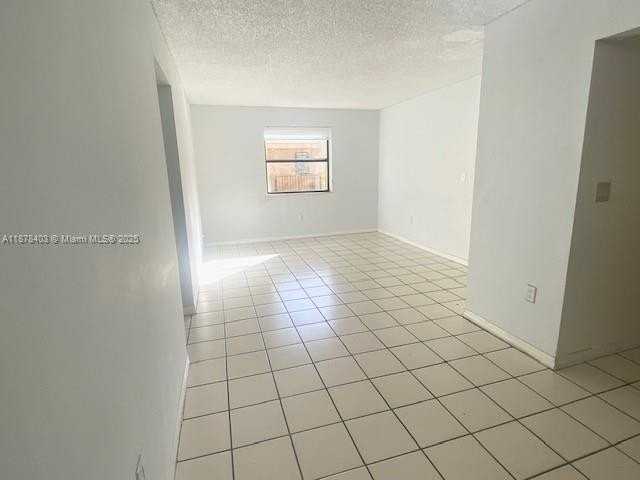 566 Nw 114th Ave #203 - Photo 2 of 10