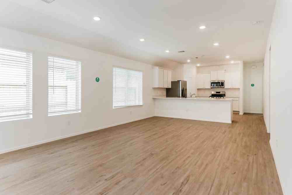 1731 Sahara Dr - Photo 3 of 16