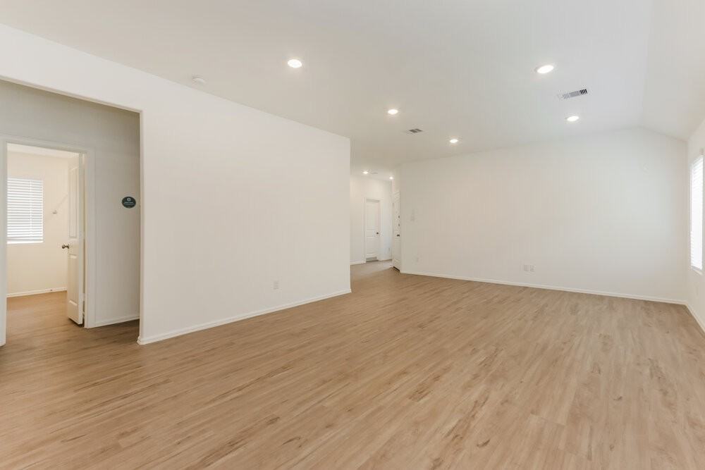 1731 Sahara Dr - Photo 5 of 16