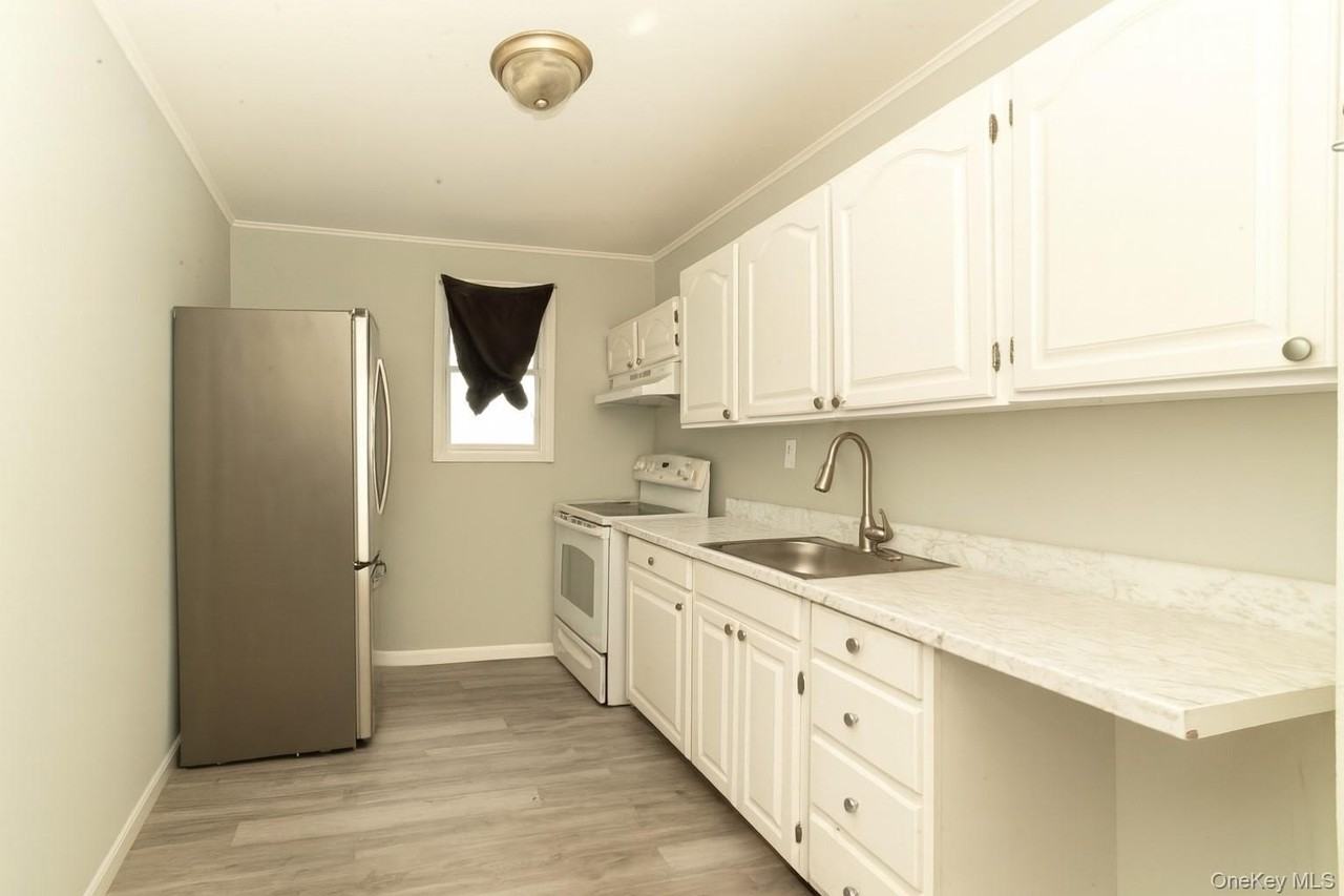 20 Bay Shore Ave #1 - Photo 6 of 10