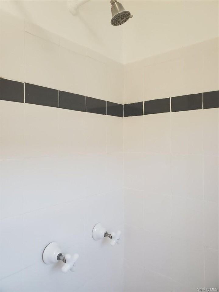 114 Lincoln Ave #2ndFL - Photo 6 of 16