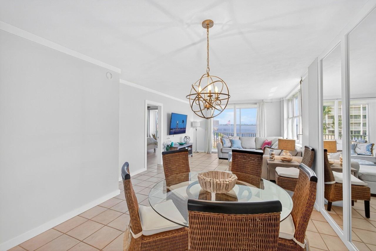 100 Paradise Harbour Blvd #204 - Photo 3 of 45