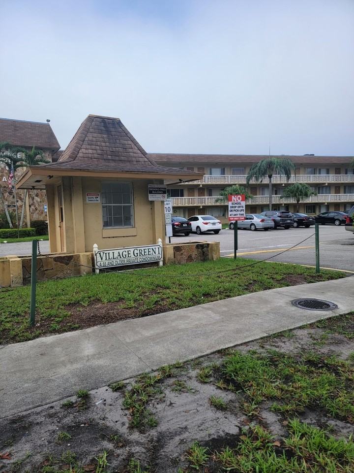 500 Village Green Circle West #116