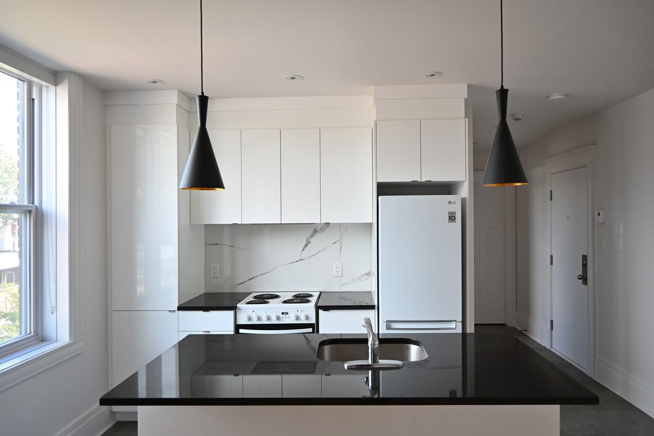 5311 Avenue du Parc #5 - Photo 4 of 12