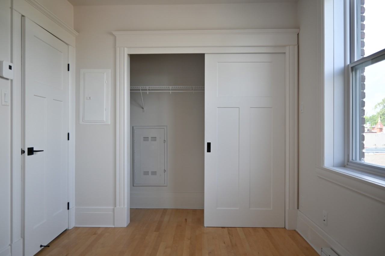 5311 Avenue du Parc #5 - Photo 6 of 12