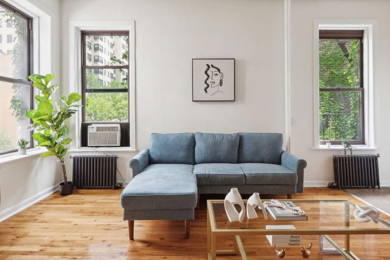 300 East 69th Street #1294661P - Photo 3 of 11