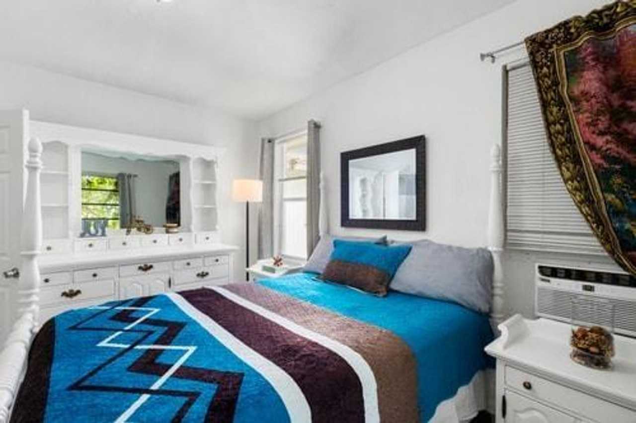 680 Sw 7th Ave #1239384P - Photo 4 of 21