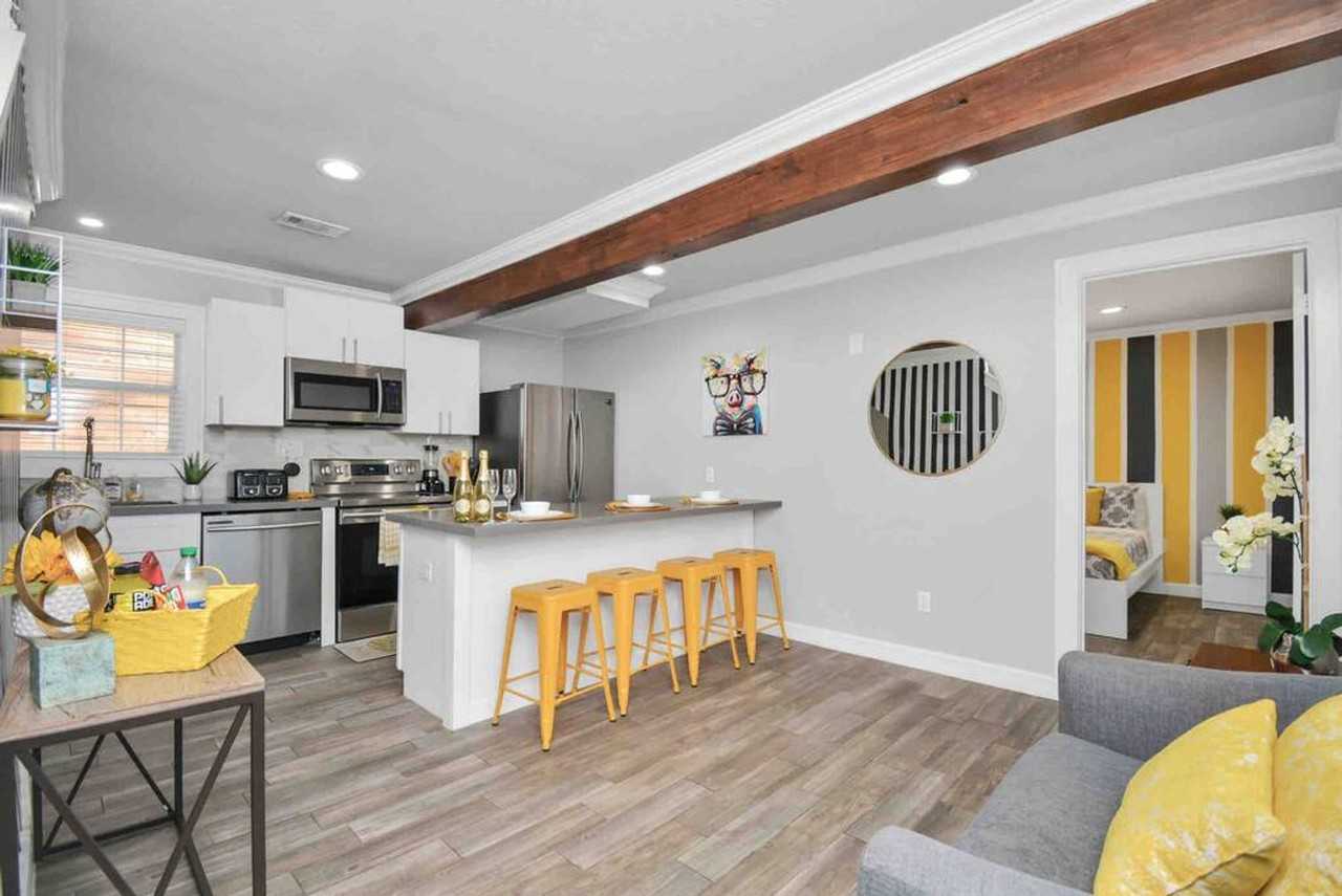 2615 Arbor St #1047942P - Photo 2 of 46