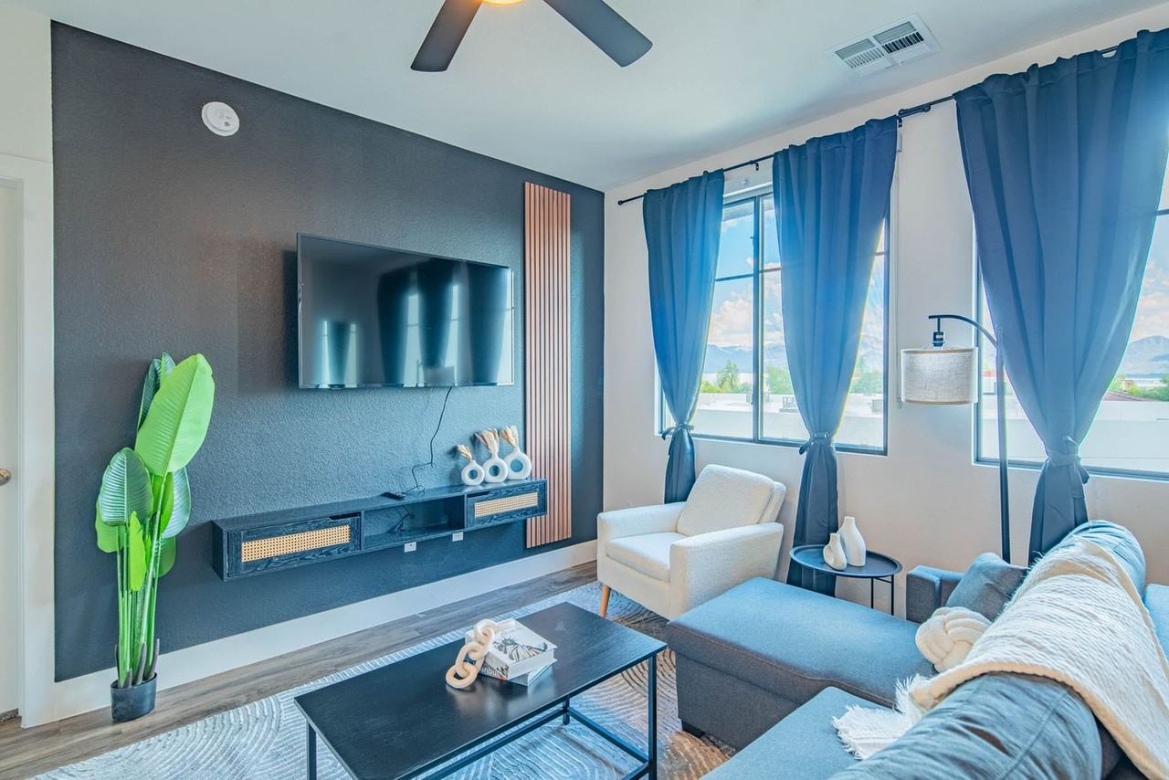 15501 N Dial Blvd #1388731P - Photo 3 of 43