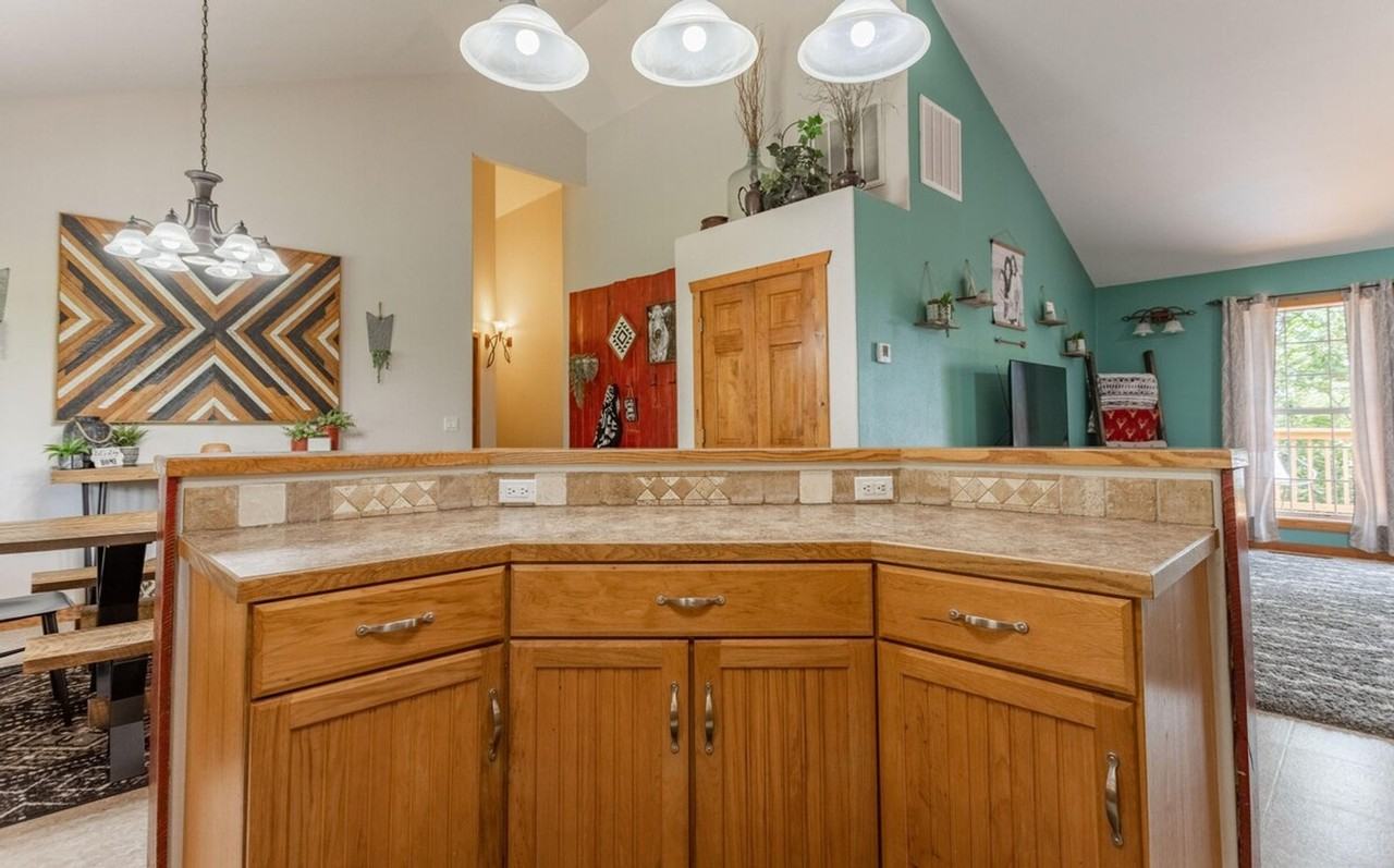 2404 Victor Church Rd #1295566P - Photo 6 of 44