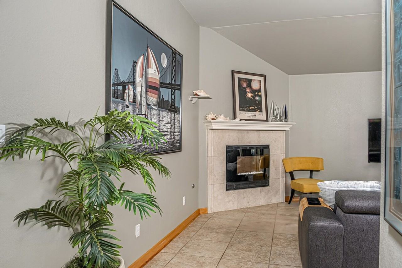 10313 Snapdragon Dr #1295596P - Photo 3 of 50