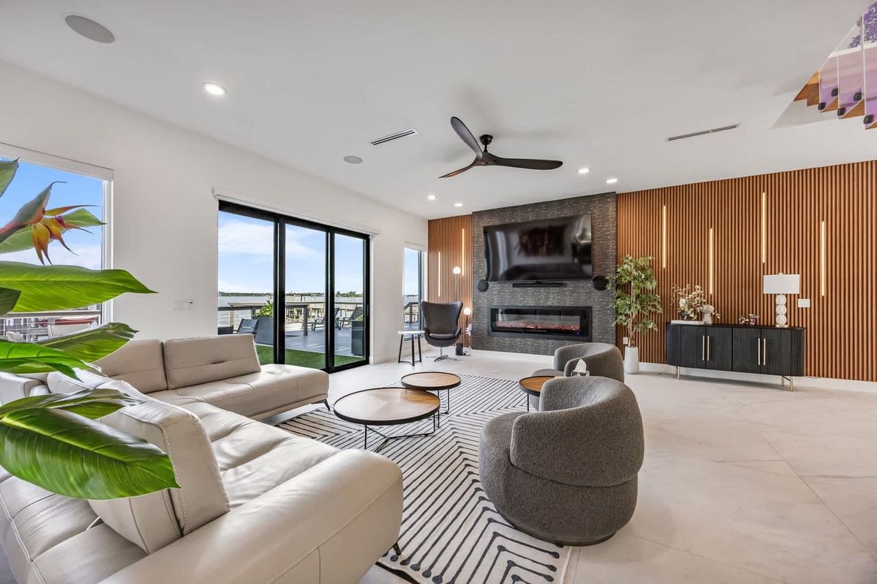 2175 S Tropical Trl #1295175P - Photo 3 of 50