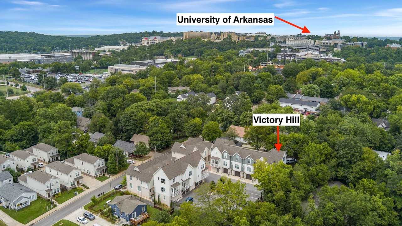 376 S Hill Ave #1297814P - Photo 2 of 24