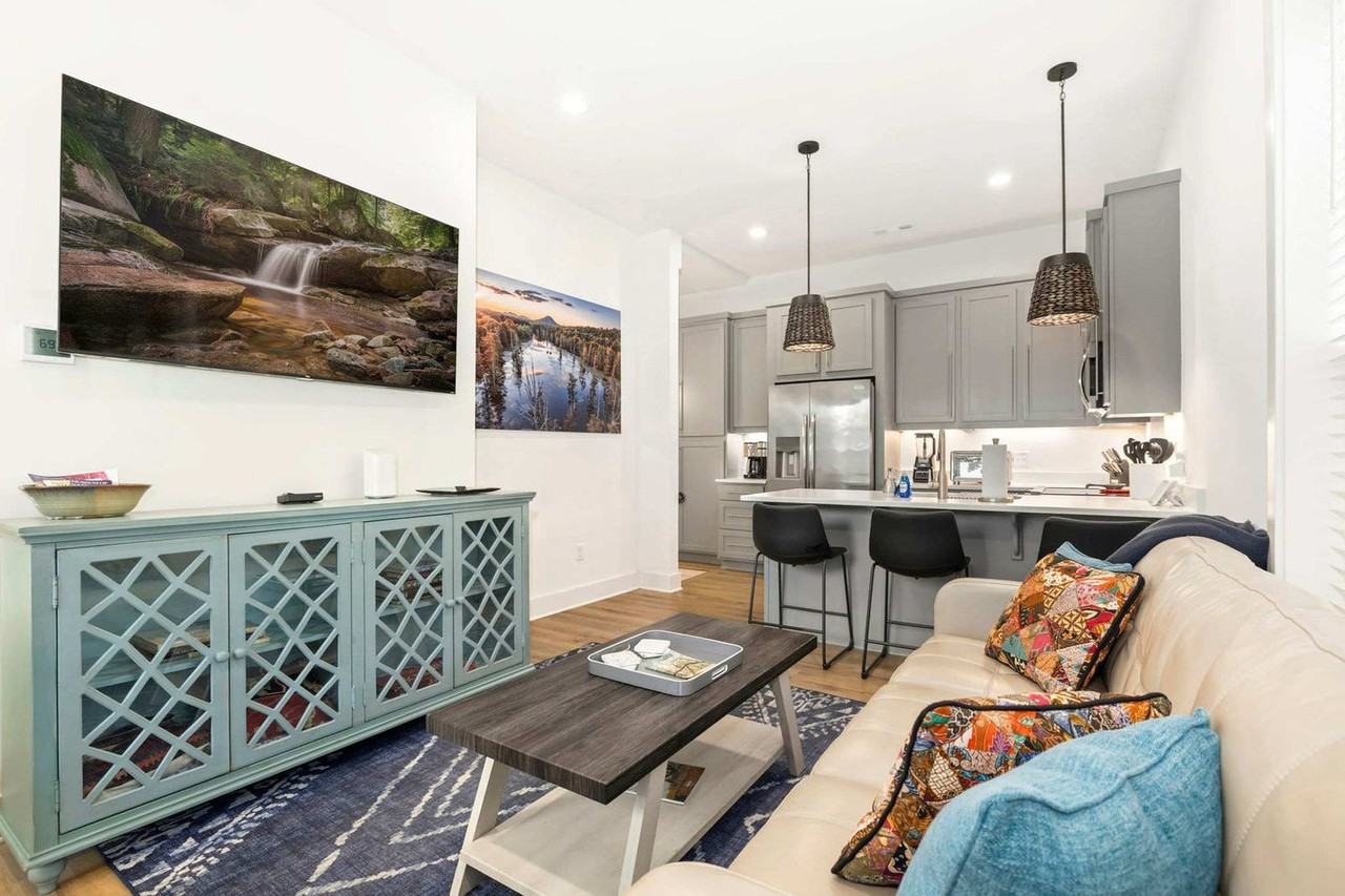 376 S Hill Ave #1297814P - Photo 7 of 24