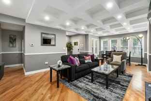 8128 S King Dr - Photo 1 of 1