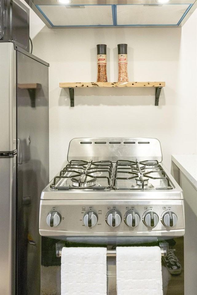 611 N Cedar St #1296623P - Photo 4 of 22