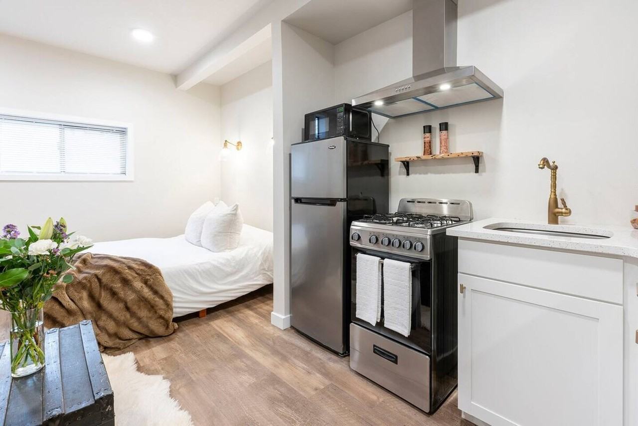 611 N Cedar St #1296623P - Photo 5 of 22