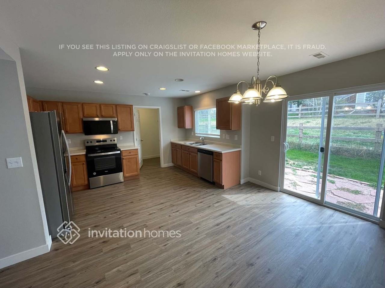 5964 Raleigh Cir - Photo 7 of 17
