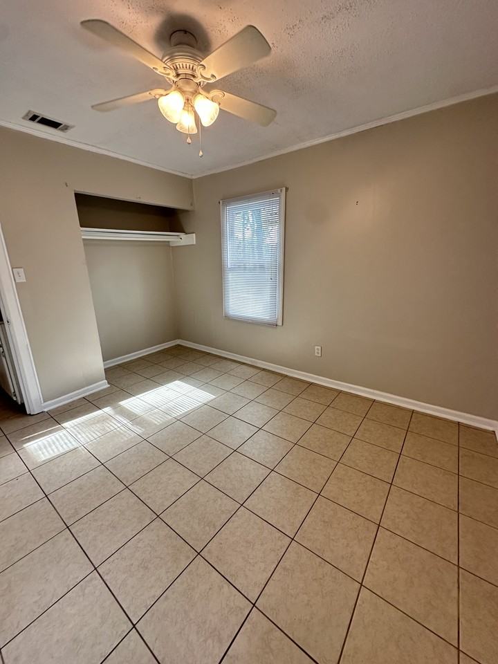 5330 Athena Dr - Photo 2 of 19