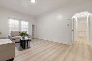 featured image of 4333 Garthwaite Ave