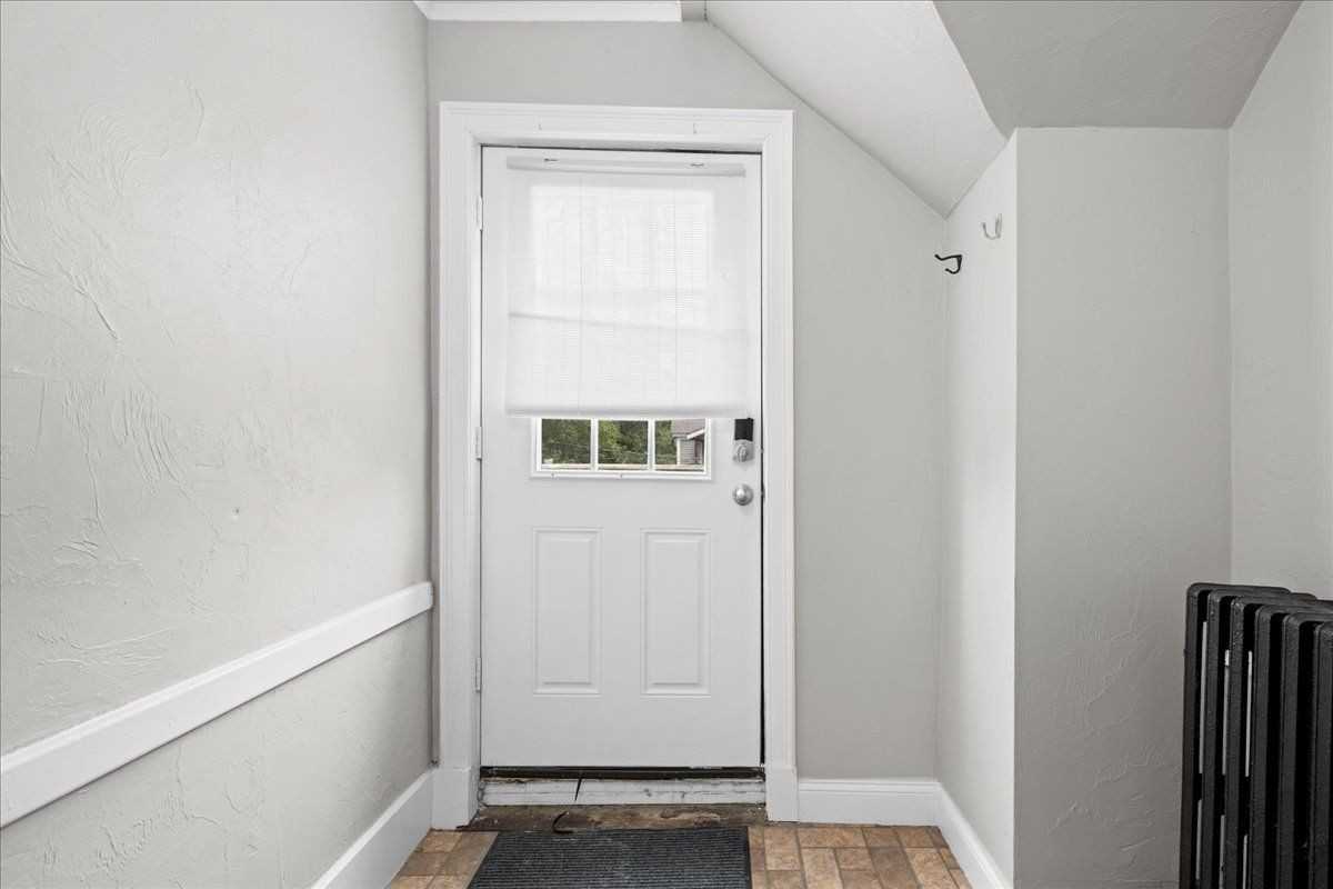 36 Cedar St - Photo 7 of 26