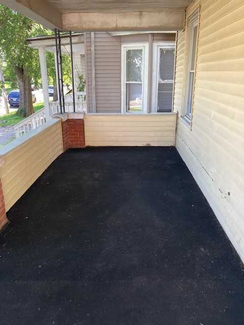 316 East Thrush Avenue - Photo 2 of 10